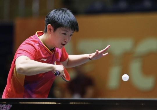 他再一次用 他再一次用