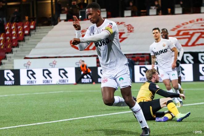 尽管春节是 尽管春节是