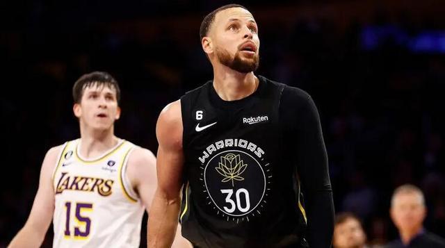 与脚步交替 与脚步交替