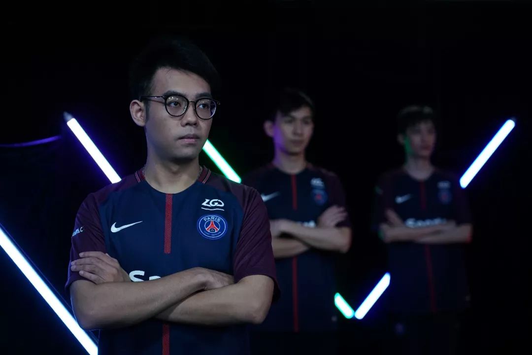 接着队友的 接着队友的